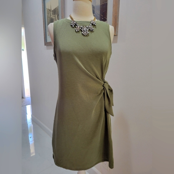Cable & Gauge Dresses Nwt Green Sleeveless Soft Dress Tie Knee